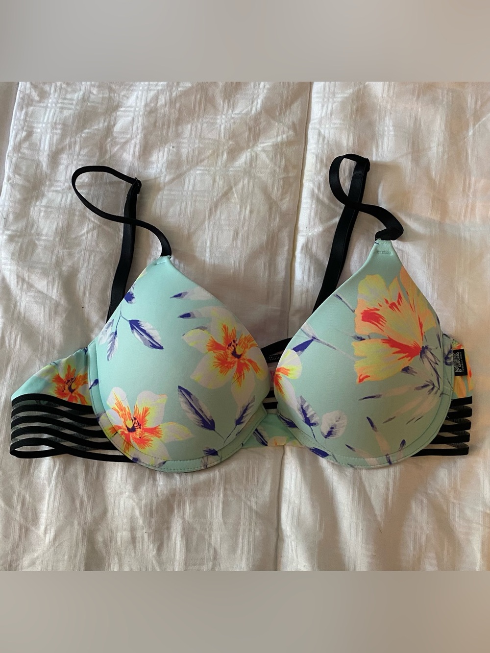 PINK Victoria secret Super Push Up Bra 34D Wear Everywhere Bombshell Sexy Floral